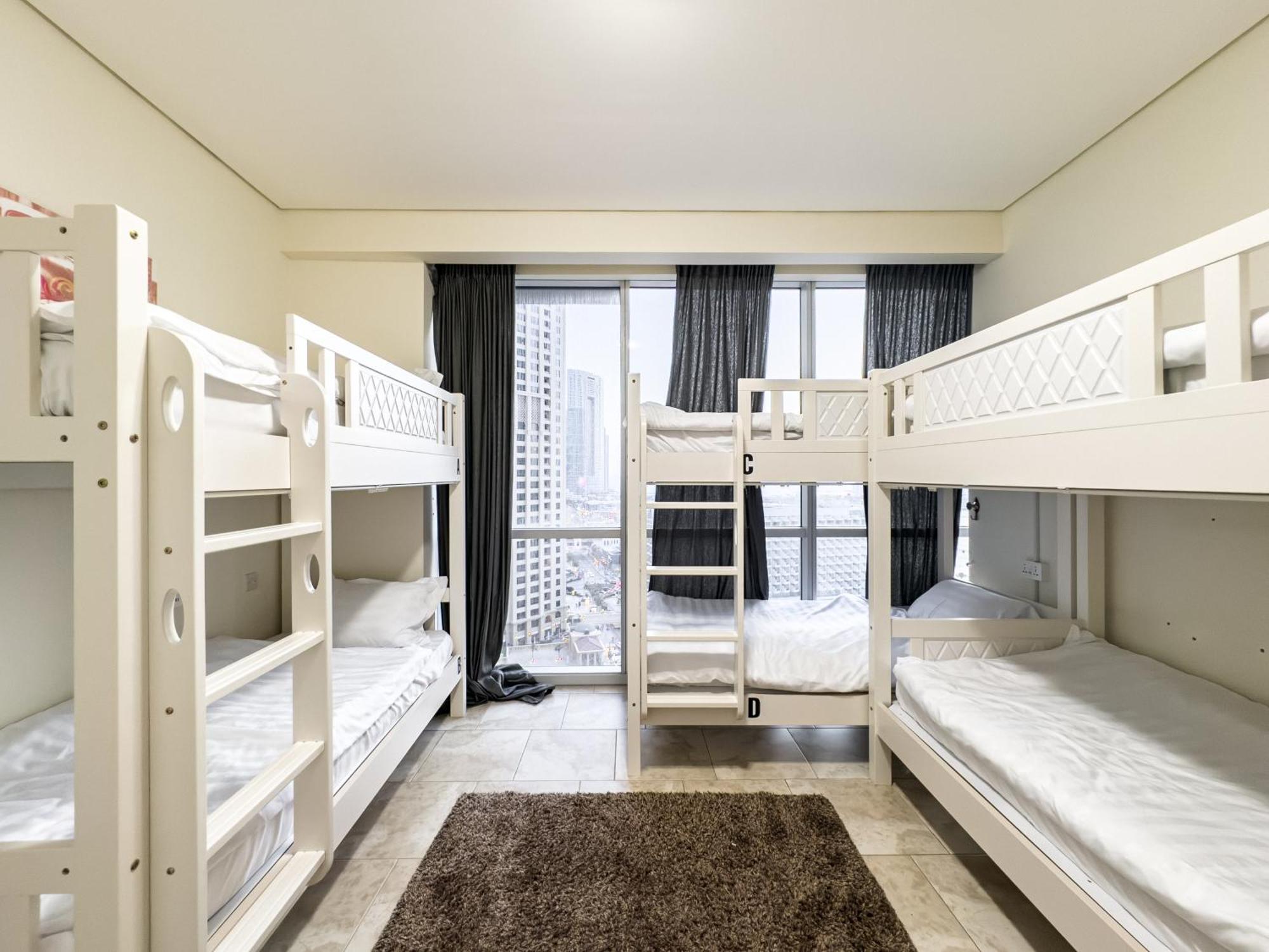 Ar Holiday Jbr بيت شباب